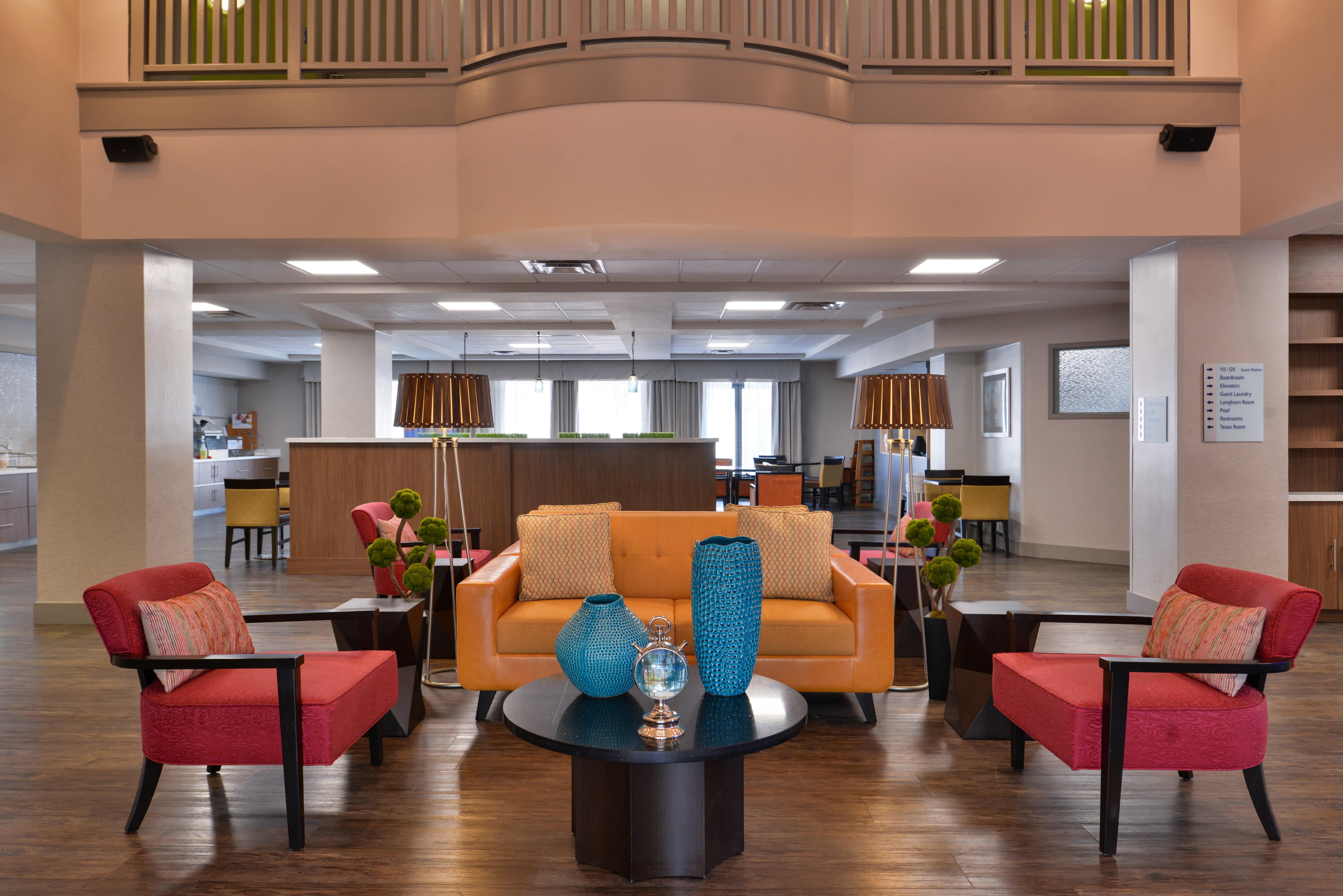 Holiday Inn Express & Suites Austin North Central By Ihg Exterior photo