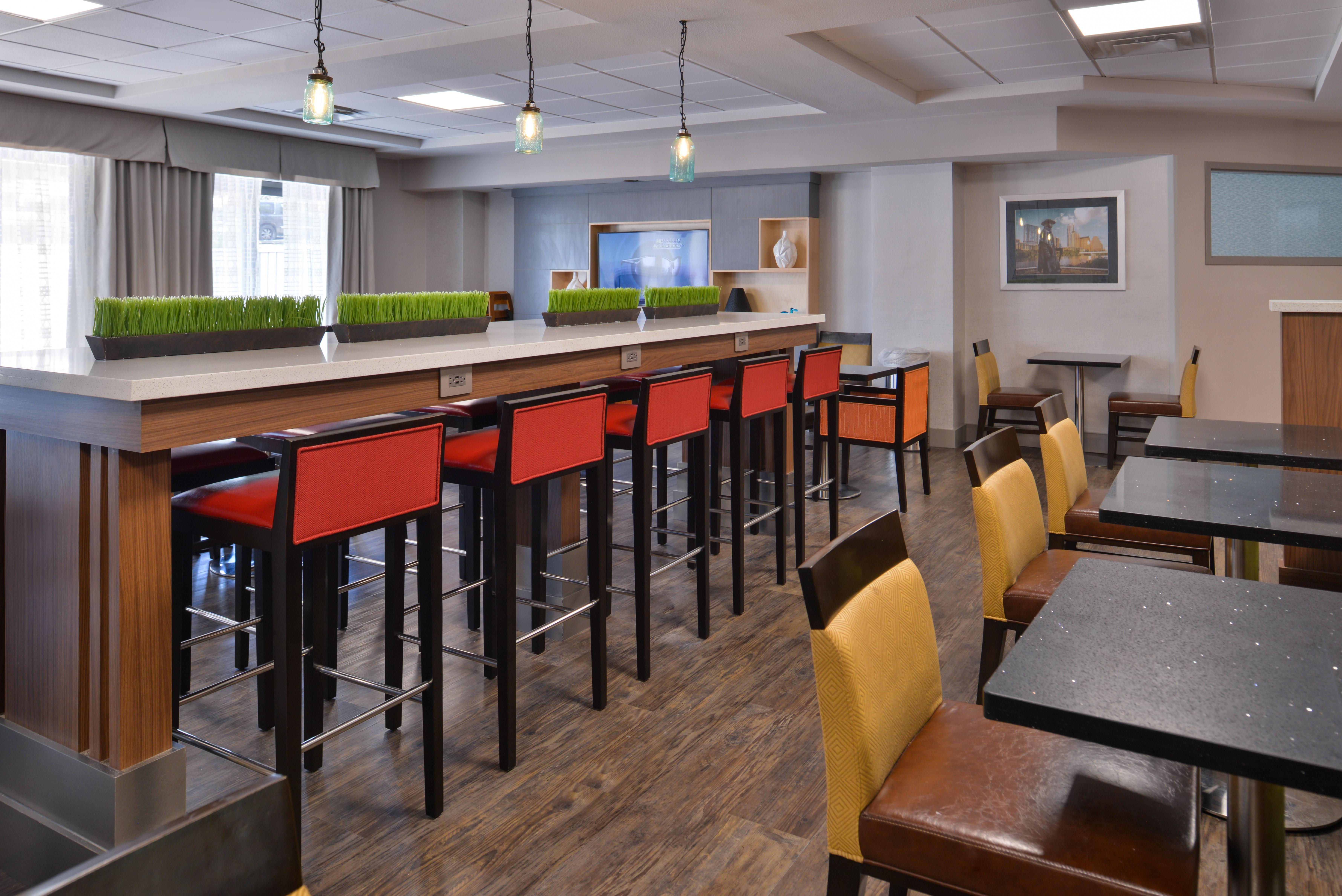 Holiday Inn Express & Suites Austin North Central By Ihg Exterior photo